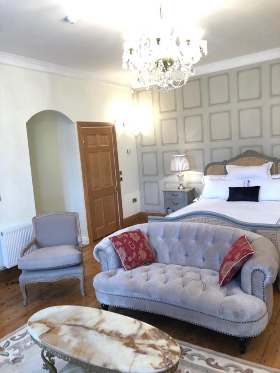 The Old Dispensary Hotel Kinsale Bagian luar foto
